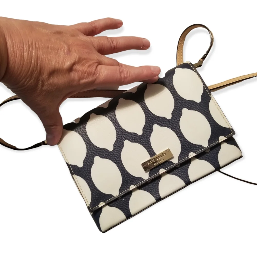 Kate Spade Lemons crossbody - Picture 7 of 11